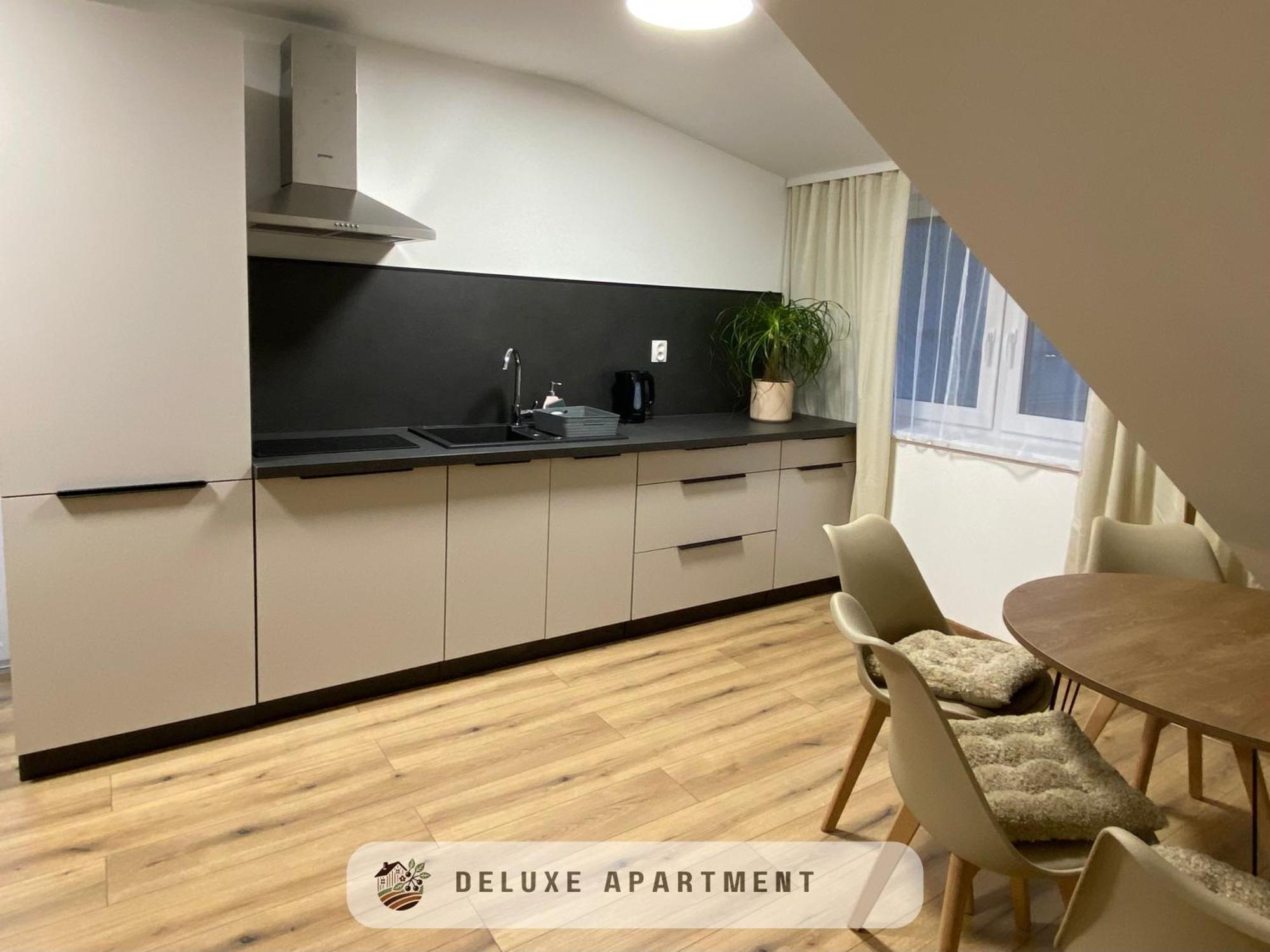 Apartmanovy Dom Visnove Esterno foto