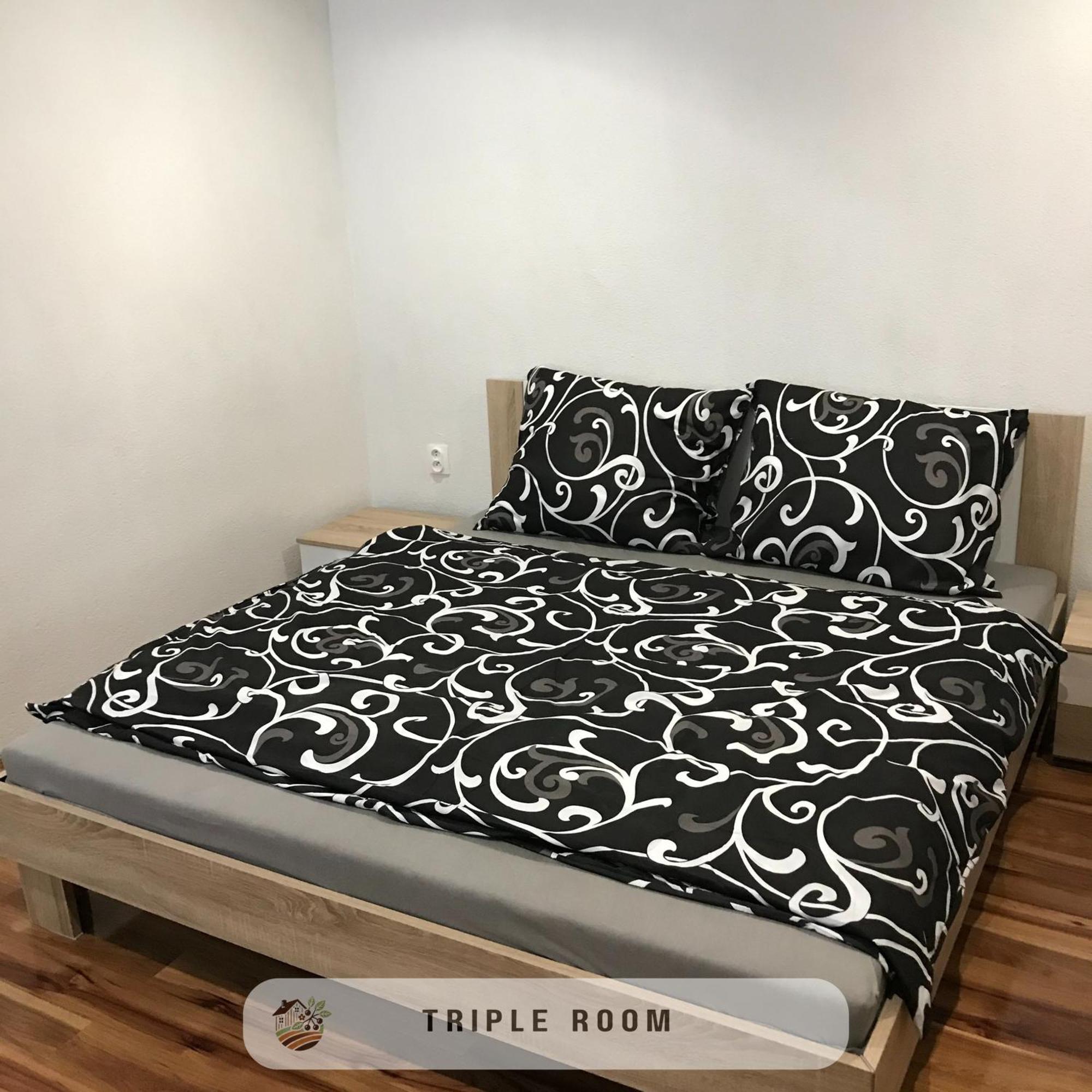 Apartmanovy Dom Visnove Esterno foto