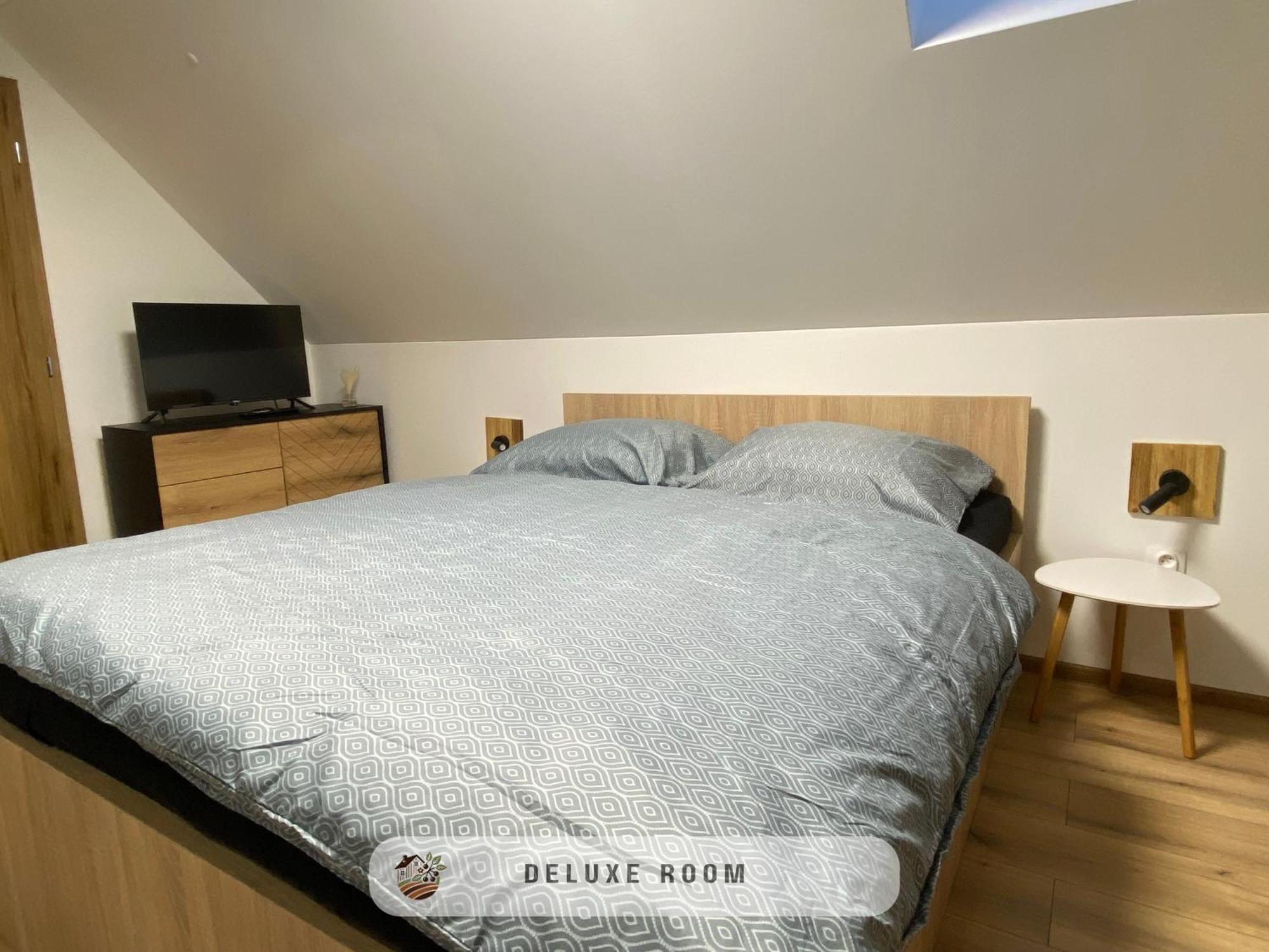 Apartmanovy Dom Visnove Esterno foto