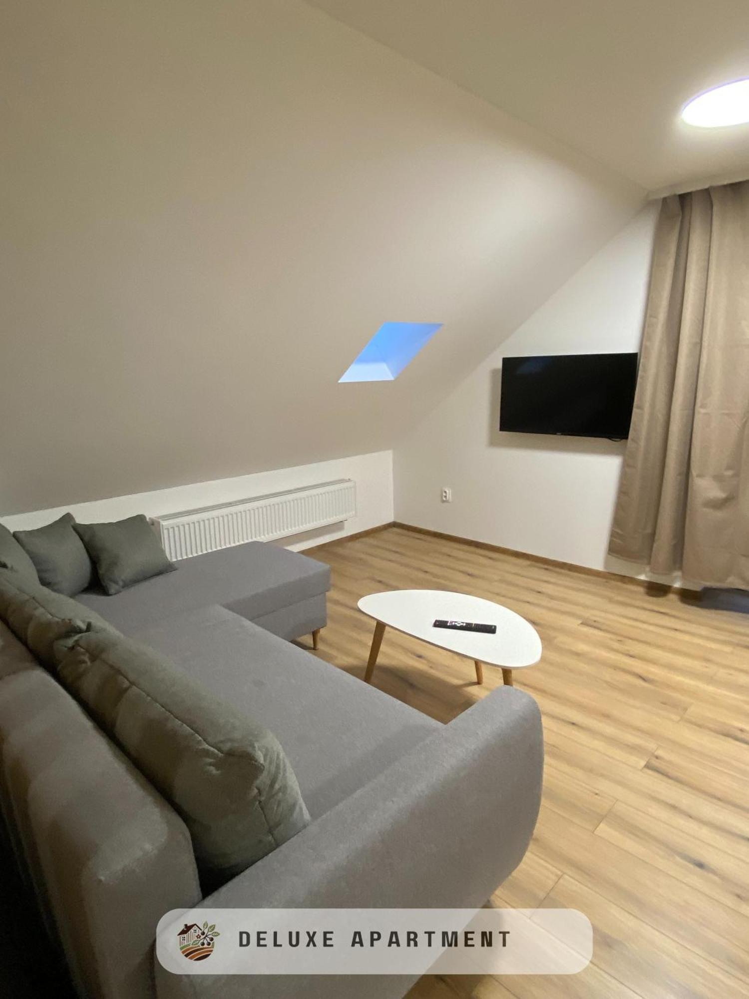Apartmanovy Dom Visnove Esterno foto