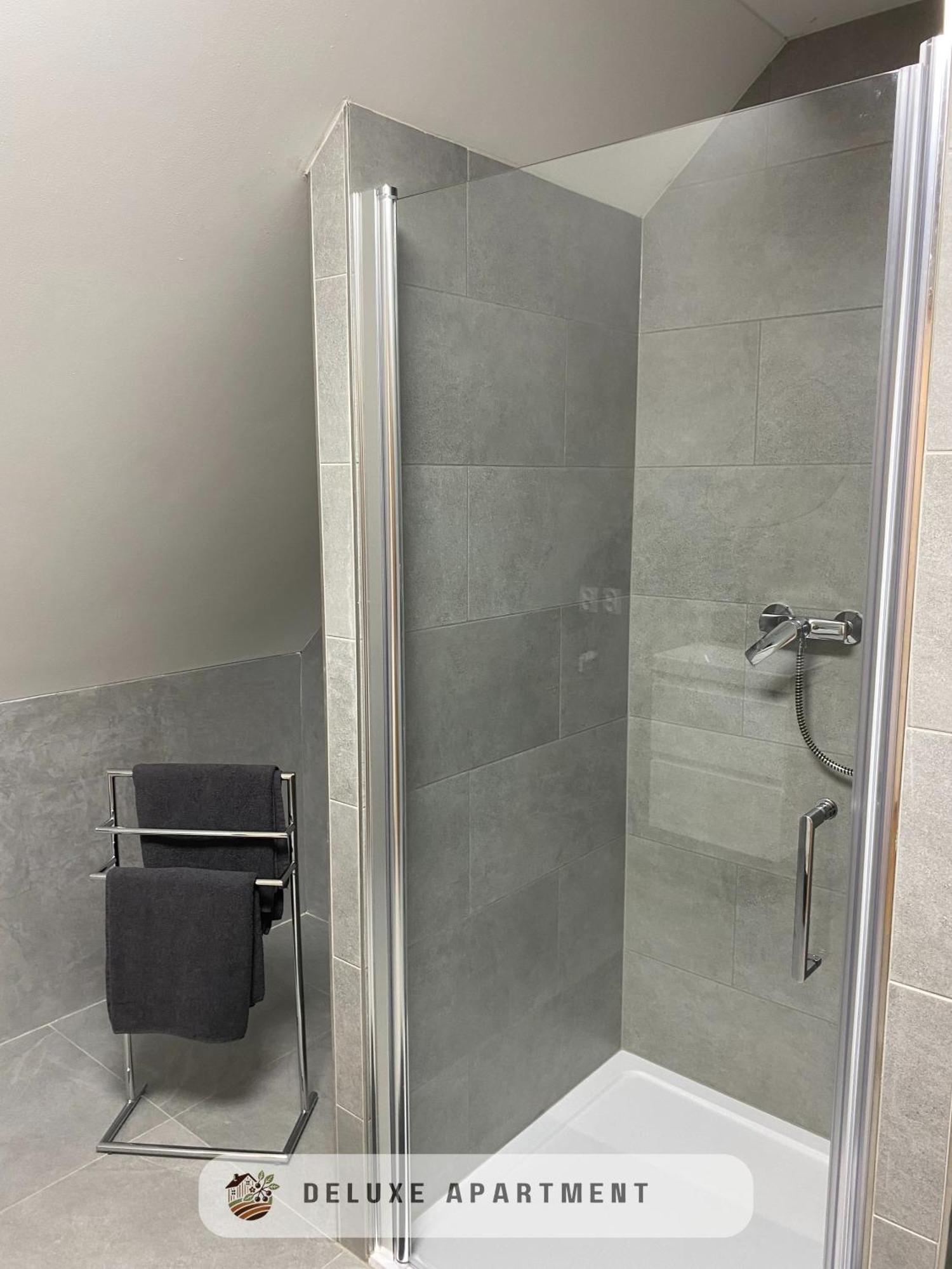 Apartmanovy Dom Visnove Esterno foto